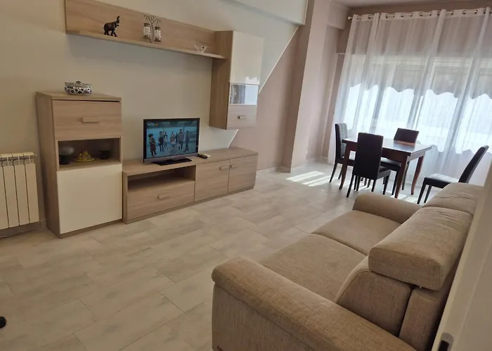 Hc - Three Cozy Near Metro